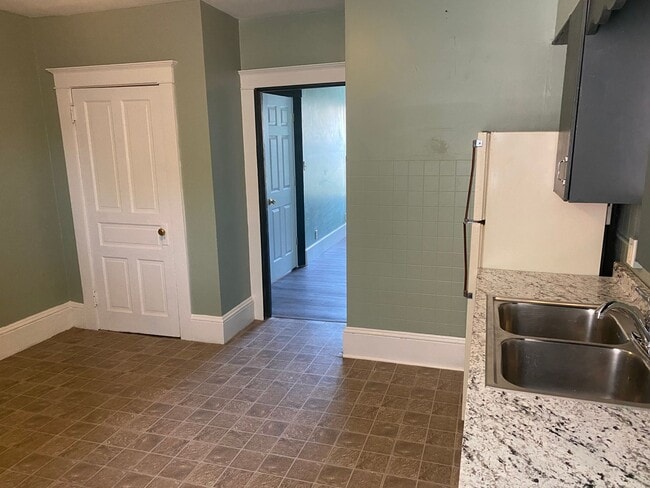 Photo - 624 E King St Unidad Apt. 4