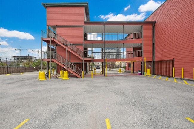 Building Photo - 1025 Swanson St Unit 314 Rental