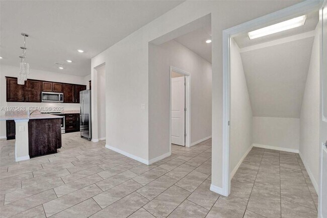 Photo - 4764 Eucalyptus Dr