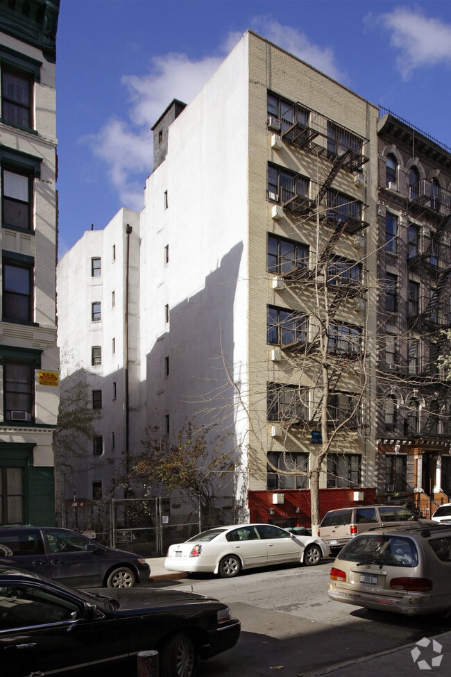 Building Photo - 624 E 11th Street Rental