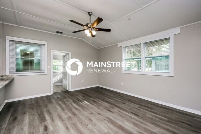 Photo - 3 Bedroom Pet-Friendly Home in TAMPA, FL w...
