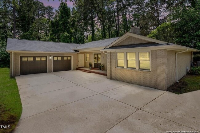 Building Photo - 334 Westview Dr Rental