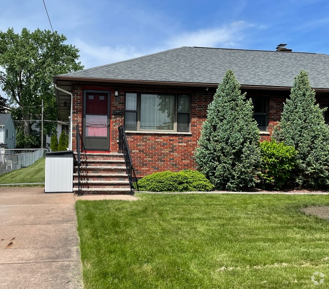 Building Photo - 313 Snyder Ave Rental