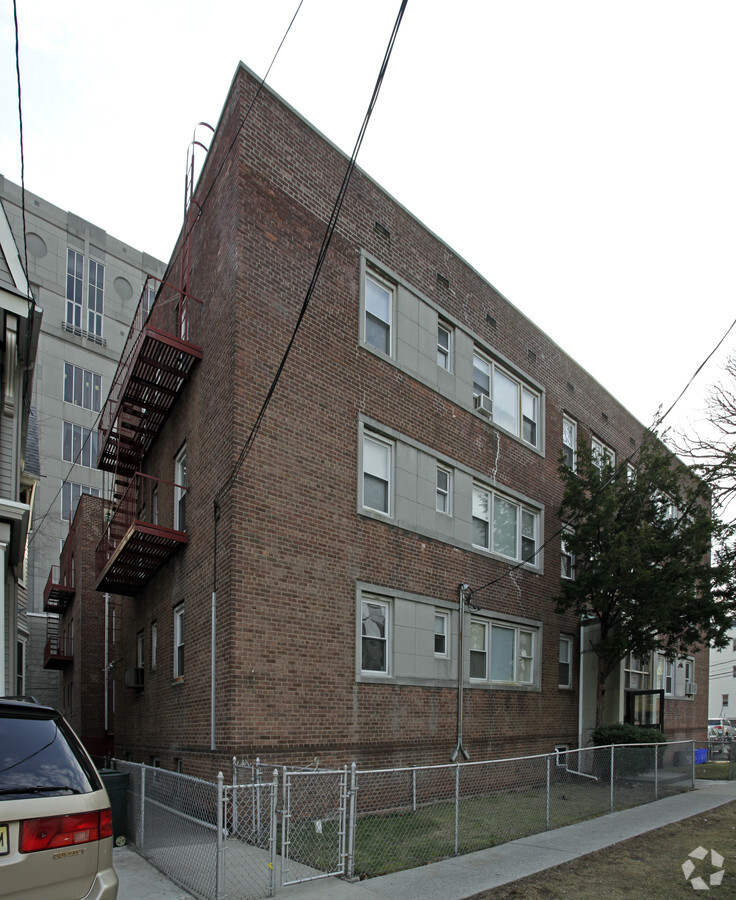 Photo - 21-25 Van Reipen Ave Apartments