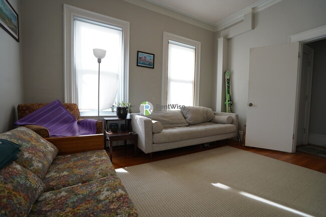 Photo - 172 Bigelow St