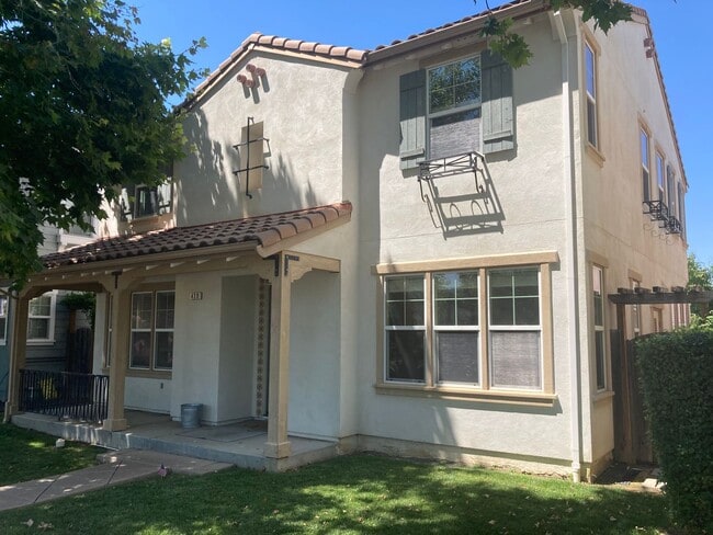 Mountain House 4 bed 2.5 bath Altamont Vil... - Mountain House 4 bed 2.5 bath Altamont Vil...