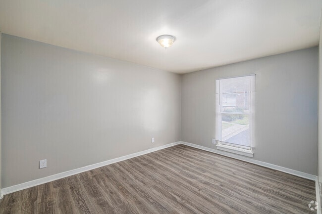 2BR, 1BA - 825SF - Primary Bedroom - Windham Hills