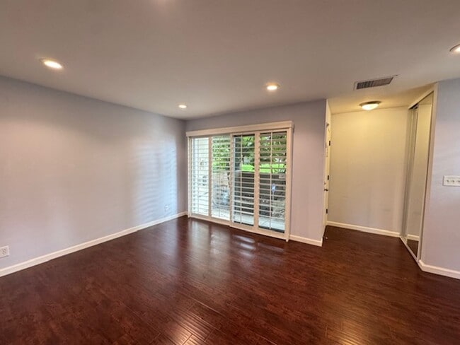 Photo - Gorgeous Walnut Creek Townhome 2 bedroom, 2.5 bath with 1 car garage in Sunset Park