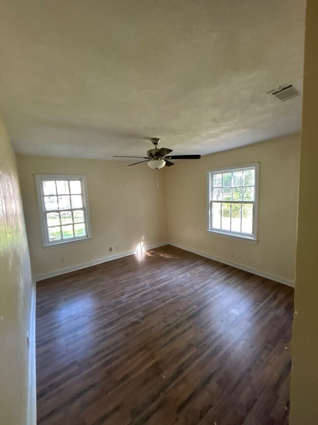 Photo - 421 Fielding Ave