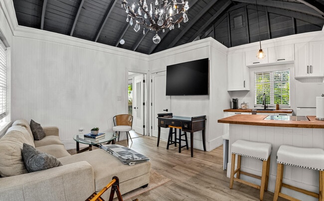 Photo - 1017 SW 4th St