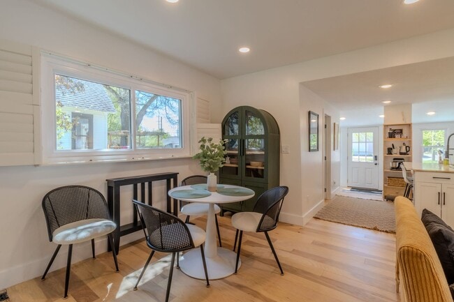 Photo - 30 Day Minimum Furnished Rental-Downtown TC!