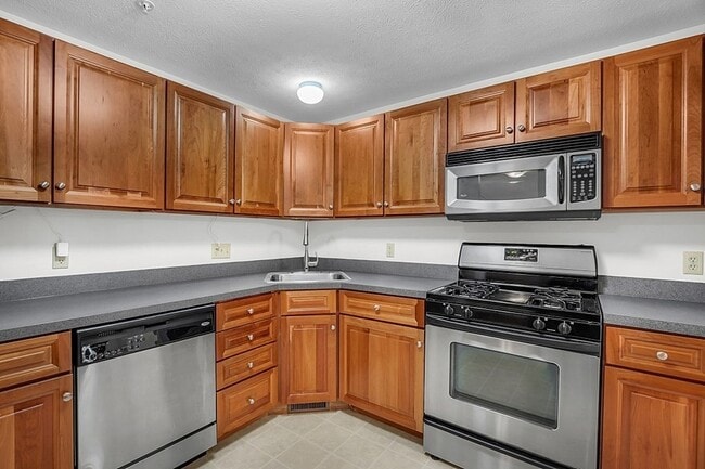 Photo - 30 Caspian Way Unit 30