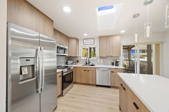 Photo - 11405 14th Ave SW