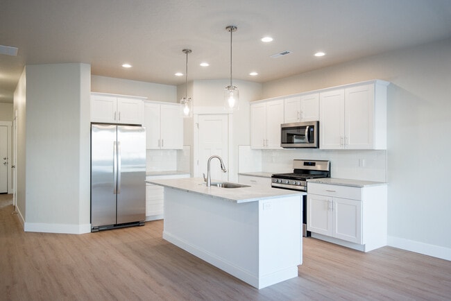 Building Photo - 304 Johnson Rd