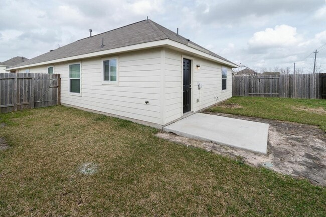 Photo - 5918 Dawn Misty Ln