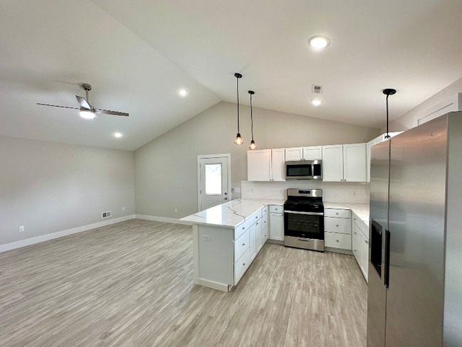 Photo - 4731 Basin St