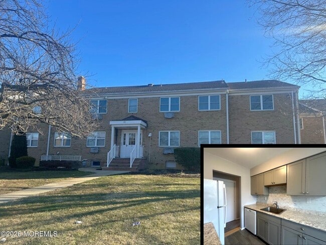 Building Photo - 61 Stonehurst Blvd Unit F