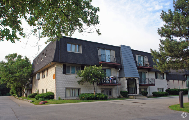 Building Photo - The Countryside Rental