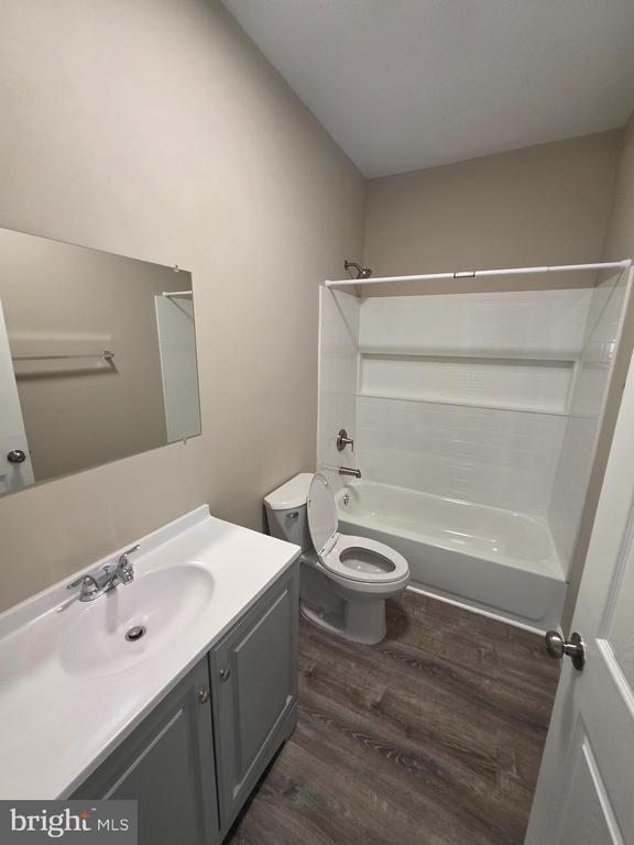 Photo - 75 Hedge St