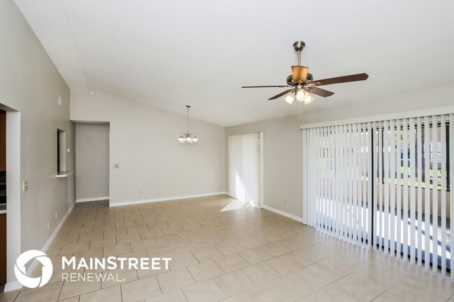 Photo - 1762 Eatonia St NW