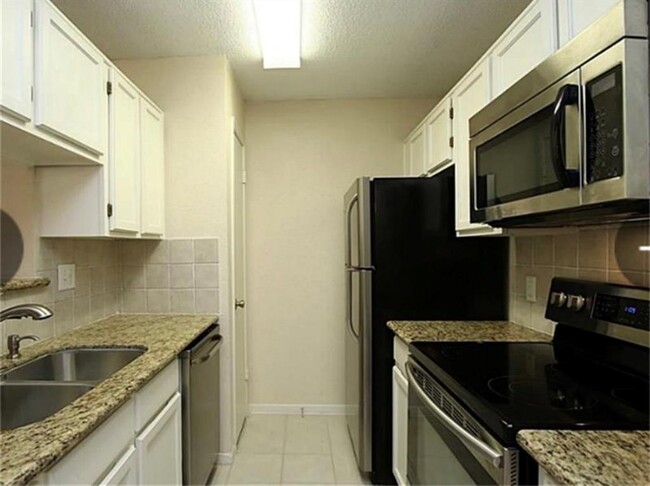 Photo - 2121 Hepburn St Condo Unit 506