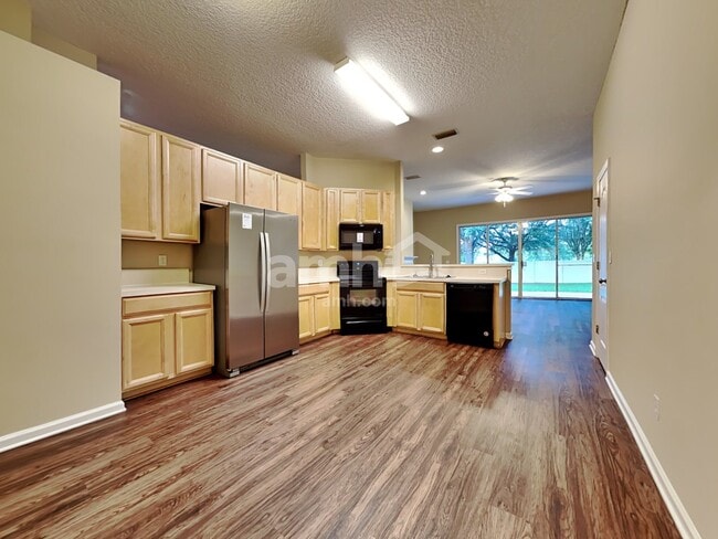 Photo - 9426 Staplehurst Dr