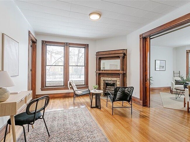 Photo - 407 Alexander St