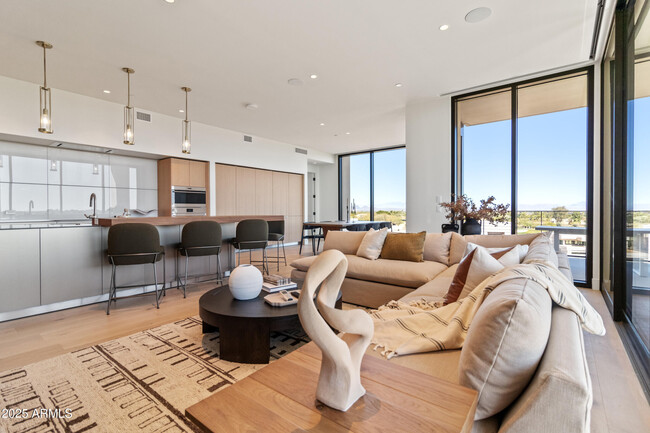 Building Photo - 6302 E Camelback Rd Unit 302 Rental