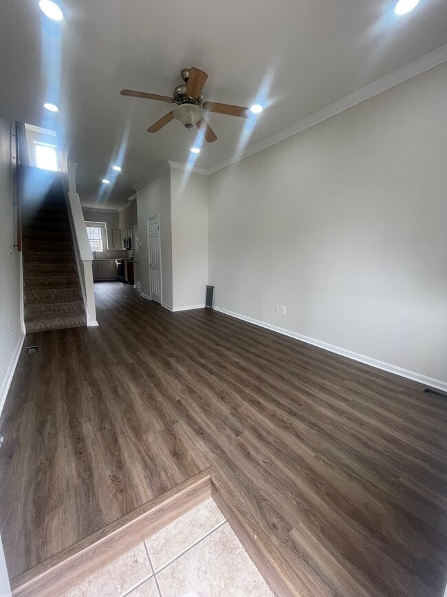 Sala de estar - 112 S Haven St