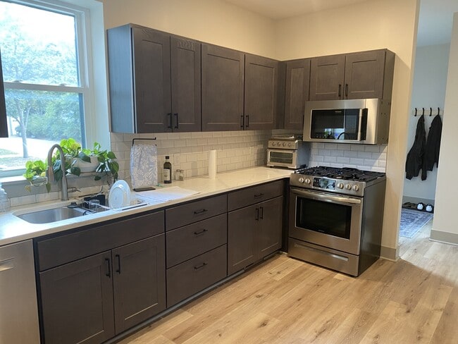 Photo - 336 Maple Ave