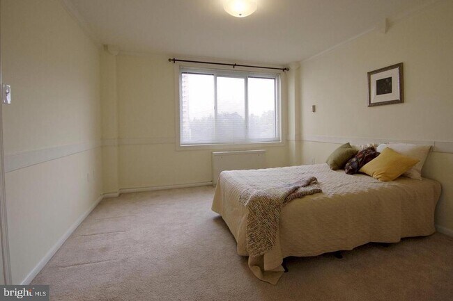 Photo - 10201 Grosvenor Pl Unit 628