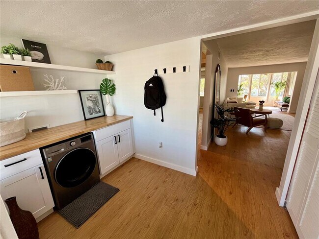 Photo - 4510 Overlook Dr NE Unit 225