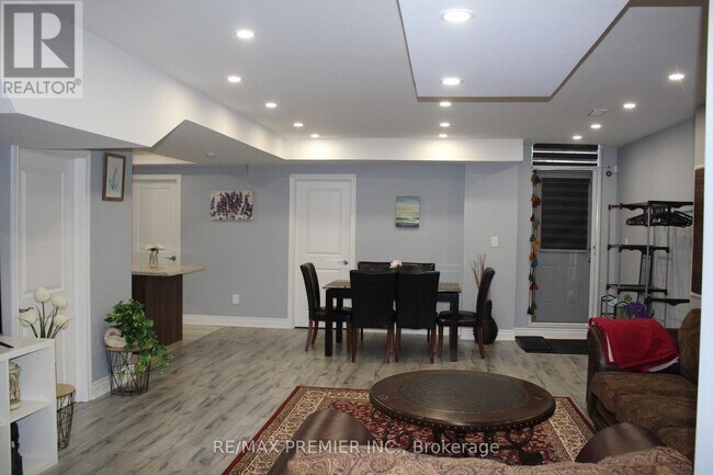 Photo - 122 Garyscholl Rd