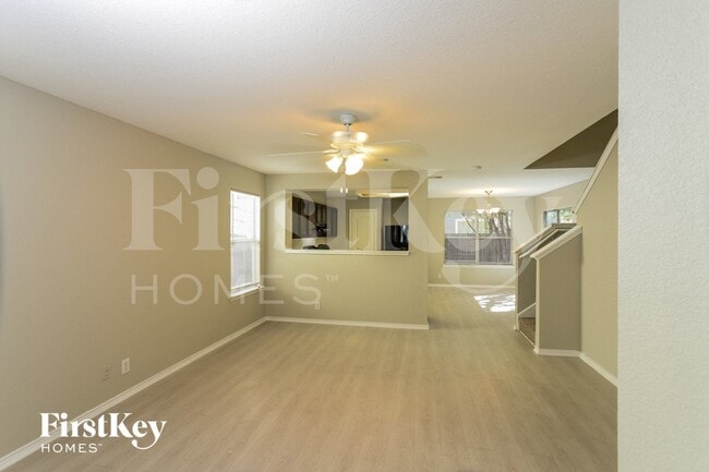 Photo - 131 Hampton Bend