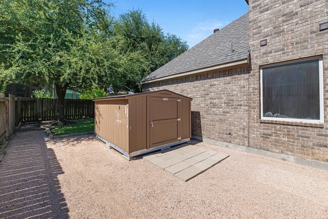 Photo - 139 Finchfield Pl