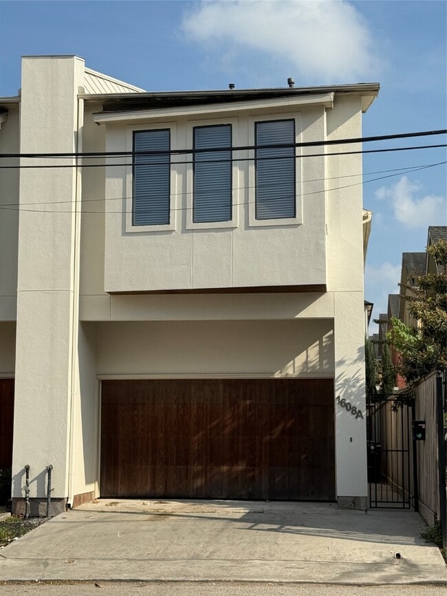 Building Photo - 1608 Patterson St Unit A