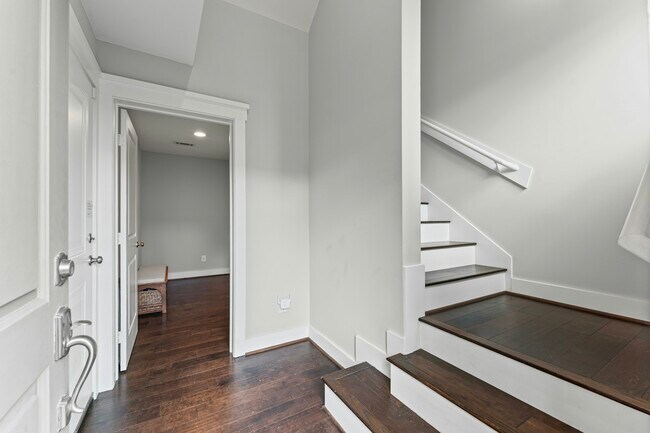 Photo - 1105 Fowler St