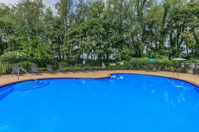 Building Photo - Pebblebrook Rental