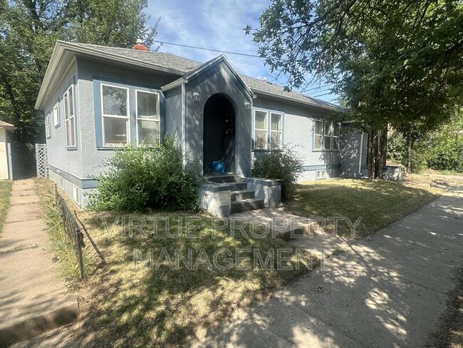 Photo - 611 6th St