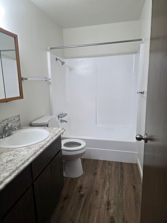 Photo - Kingston Manor