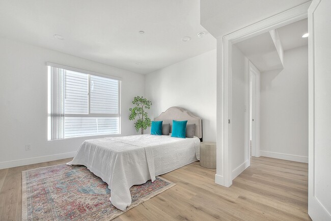 Photo - 11726 Hamlin St Unidad 11726.5