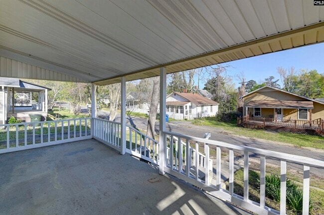 Photo - 203 Augusta St