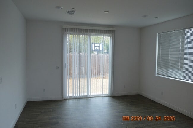 Photo - 2411 Urdaneta Way