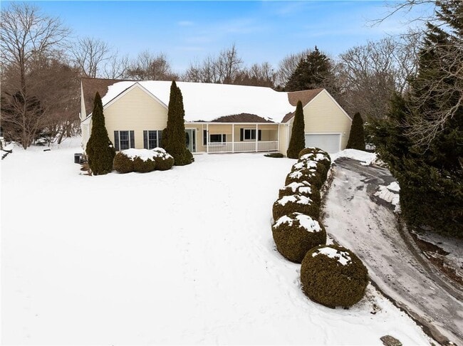 Building Photo - 18 Peggy Ln