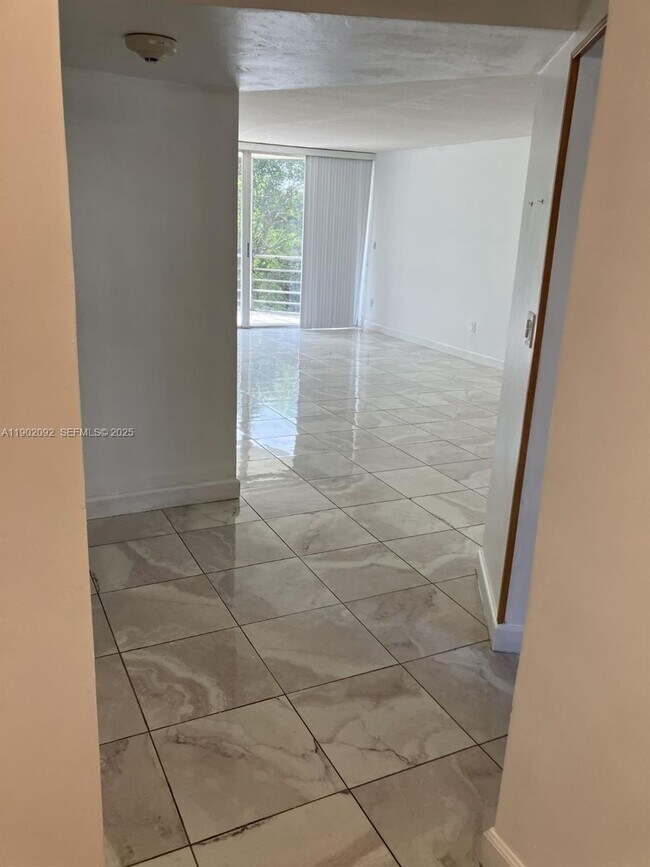 Photo - 1601 NE 191st St Unit B316