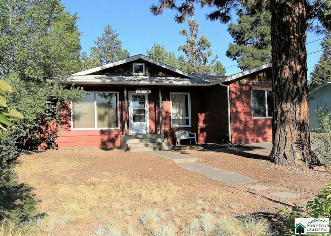 Building Photo - Charming 3-Bedroom Home Across from Orchar...