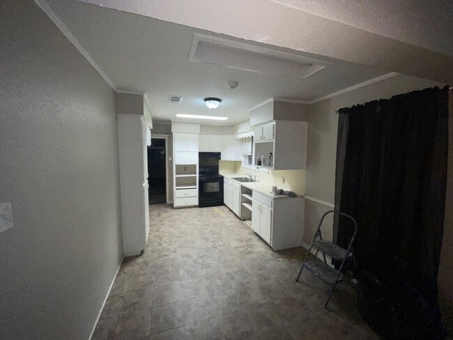 Photo - 3 bedrooms 2 baths - Section 8 Accepted