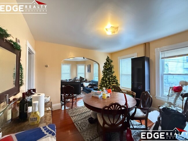 Photo - 225 Parsons St Unit 1