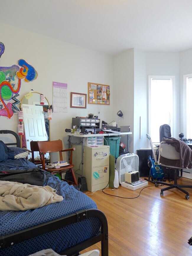 Photo - 112 George St