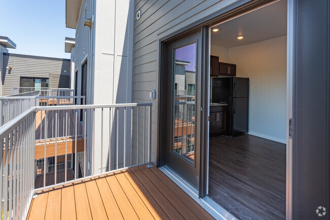 1 BR, 1 BA - Mayor - 547 SF - Metro Place Apartments